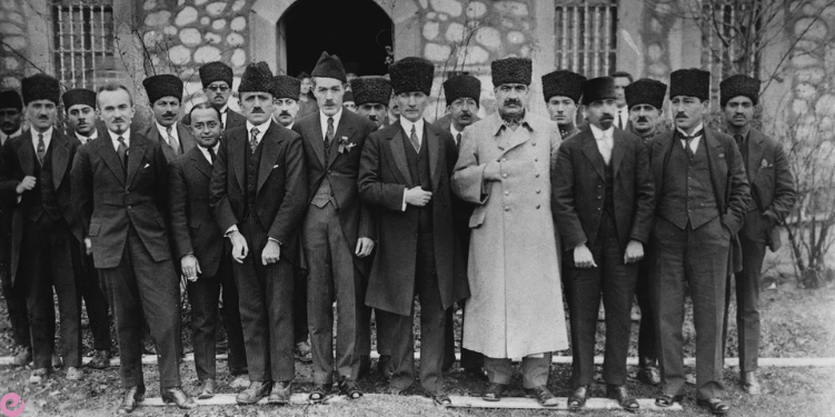 Atamıza Veda, Kalbimiz İlelebet Seninle Atacak! 4 saltanatin kaldirilmasi